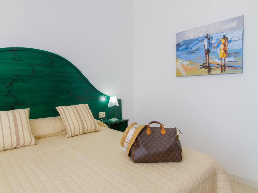Gelso Bianco Apartments Campofelice Di Roccella Εξωτερικό φωτογραφία