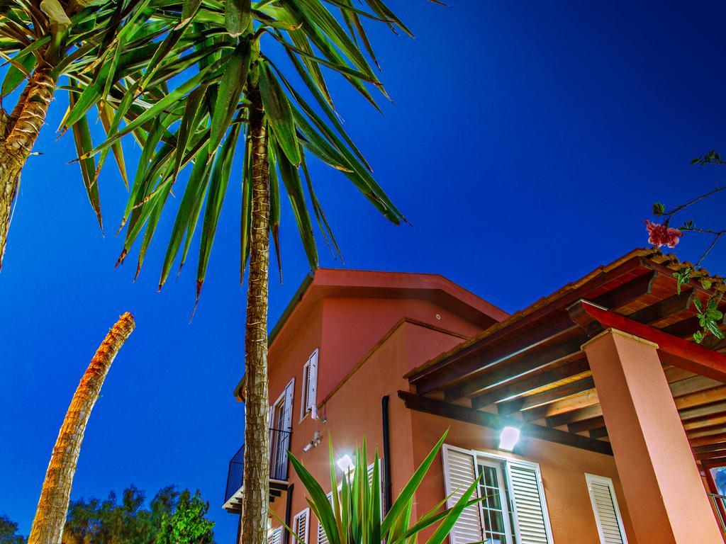 Gelso Bianco Apartments Campofelice Di Roccella Εξωτερικό φωτογραφία